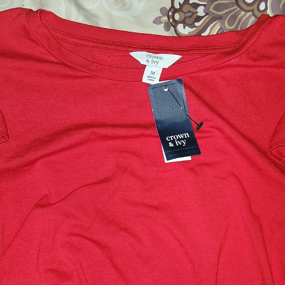 Crown & Ivy Red Ruffle Sleeve Top Sz: M NWT - Picture 7 of 7